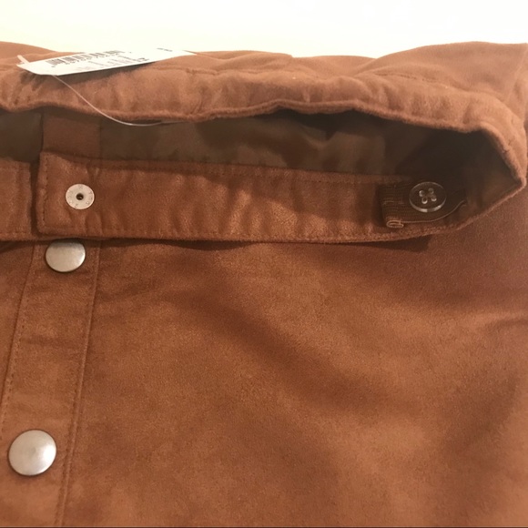Faux suede buttoned skirt - Picture 4 of 5